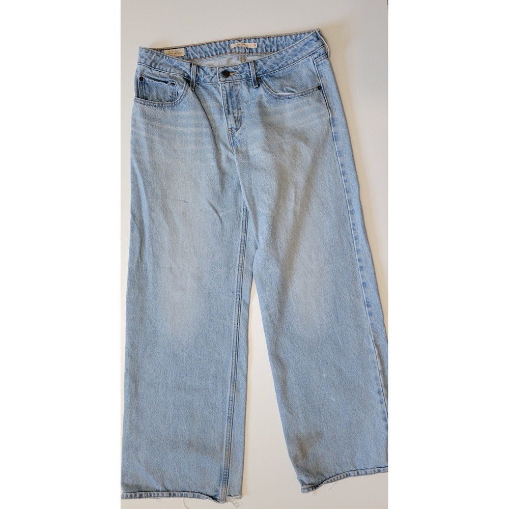 LEVI's Low Rise Wide Leg Jeans